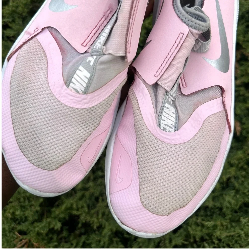 Nike Kids' Flex Runner 2 Sneaker Big Girl Size 4Y Pink Shoes